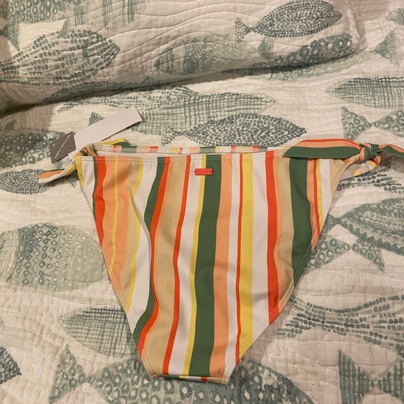 Roxy Colorful Party Recycled Flutter Bikini Set - Picture 6 of 6